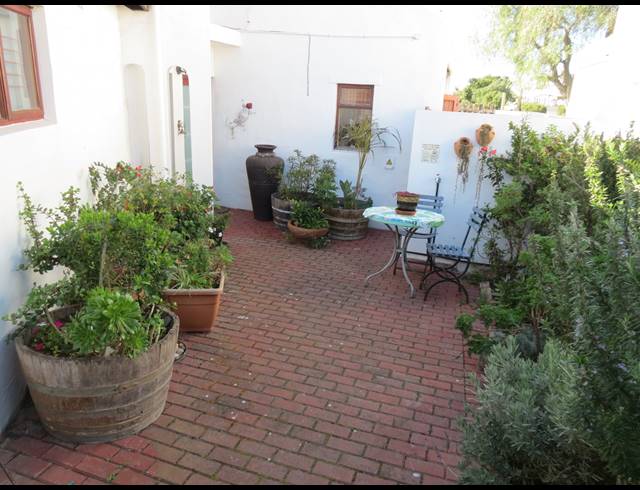 4 BEDROOM FREEHOLD FOR SALE IN PORT OWEN